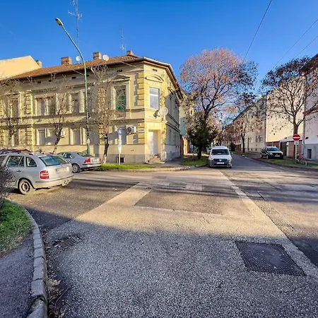 Lechner Mansion